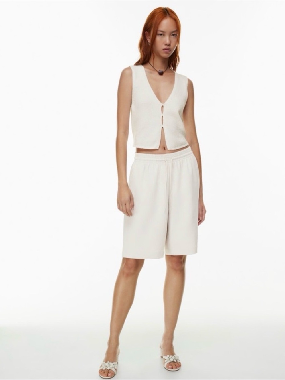 Aritzia Wilfred Thesis Bermuda Short in Matte Pearl - Size L - Picture 2 of 11
